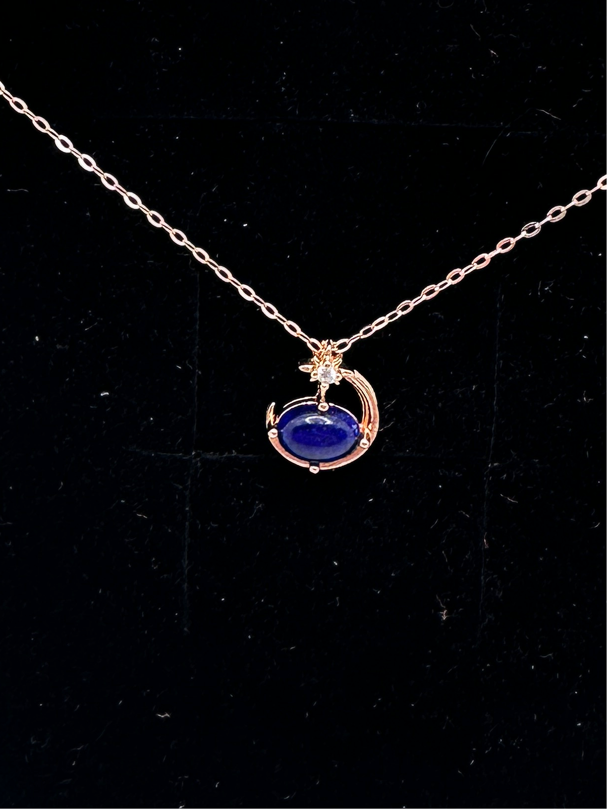 Lapis lazuli cabachon pendant rose gold