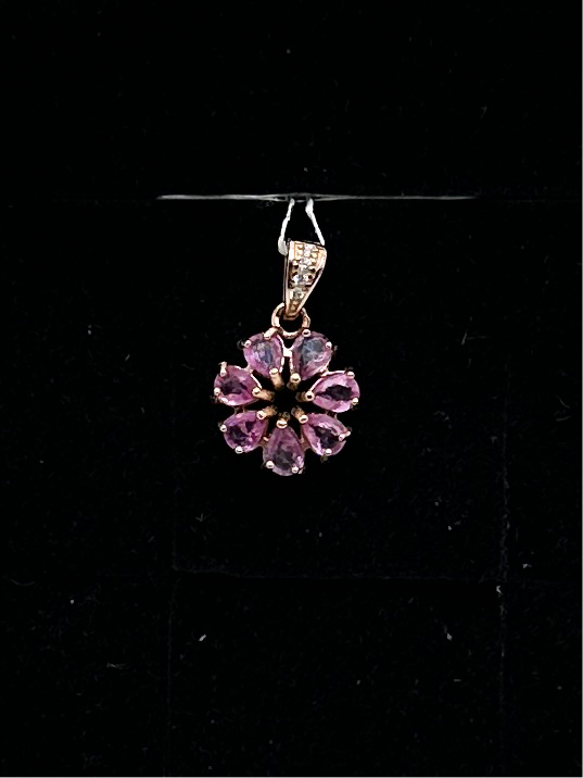 Pink sapphire flower pendant