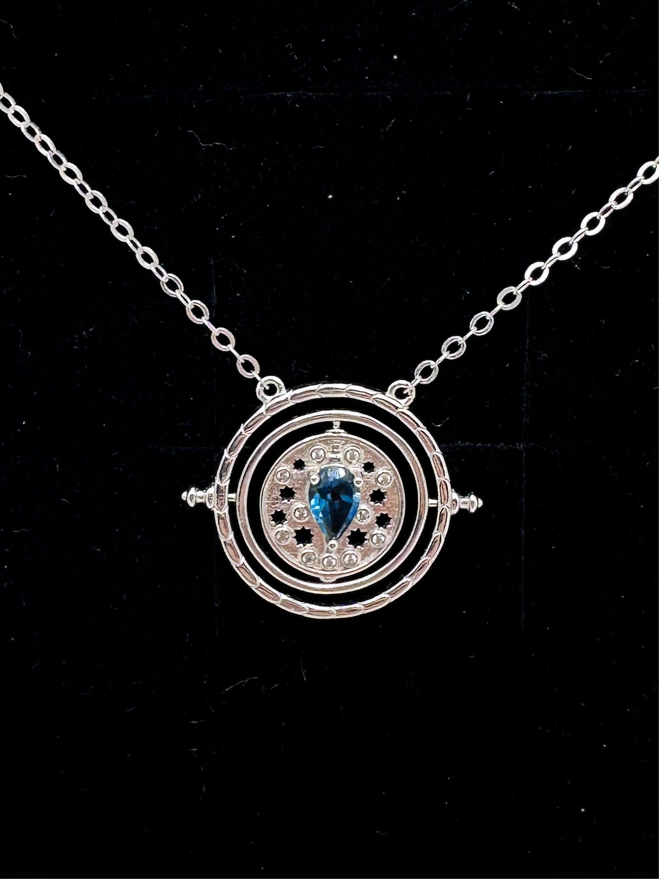 London blue topaz spinner necklace
