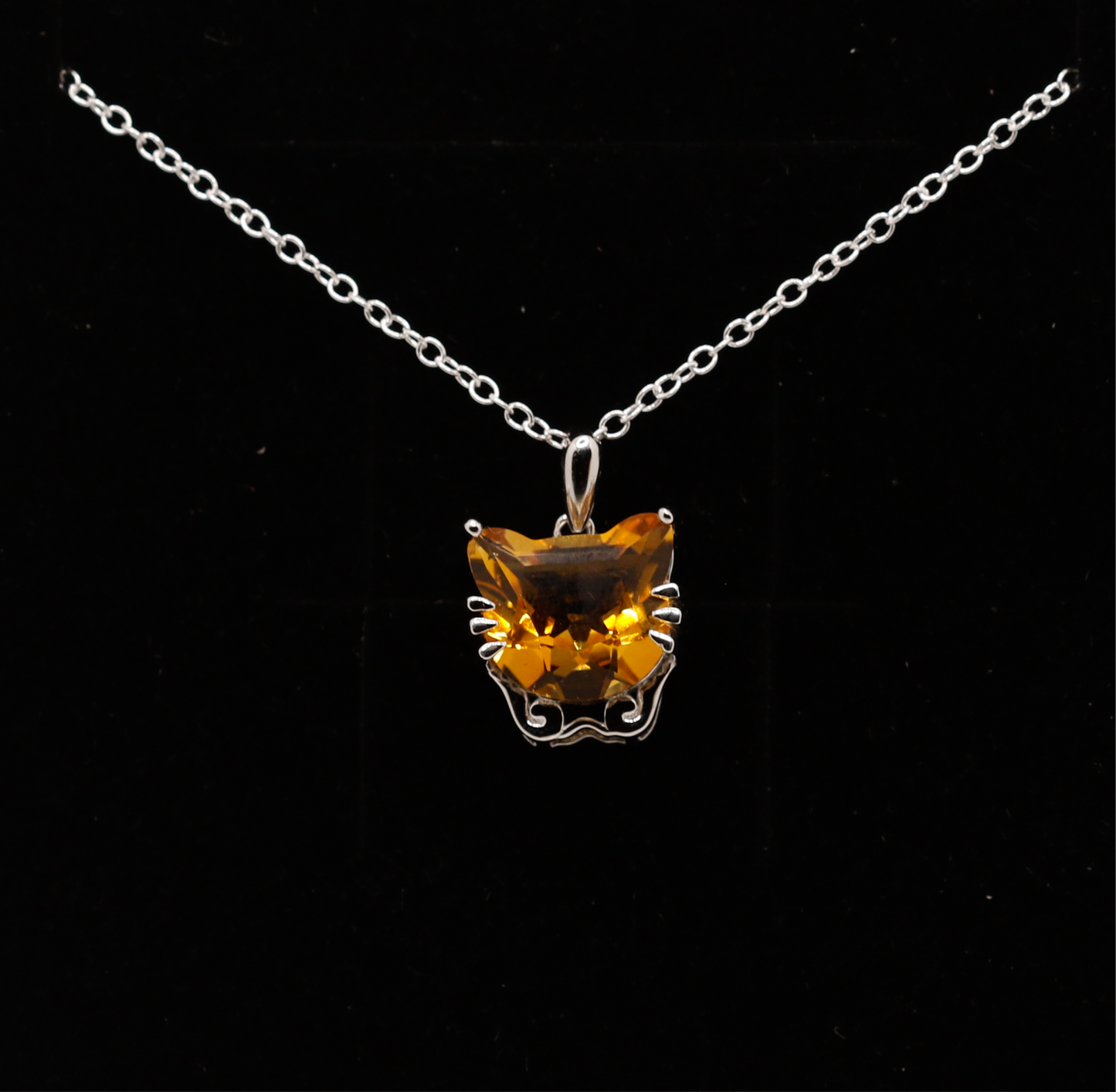Madeira citrine kitty pendant
