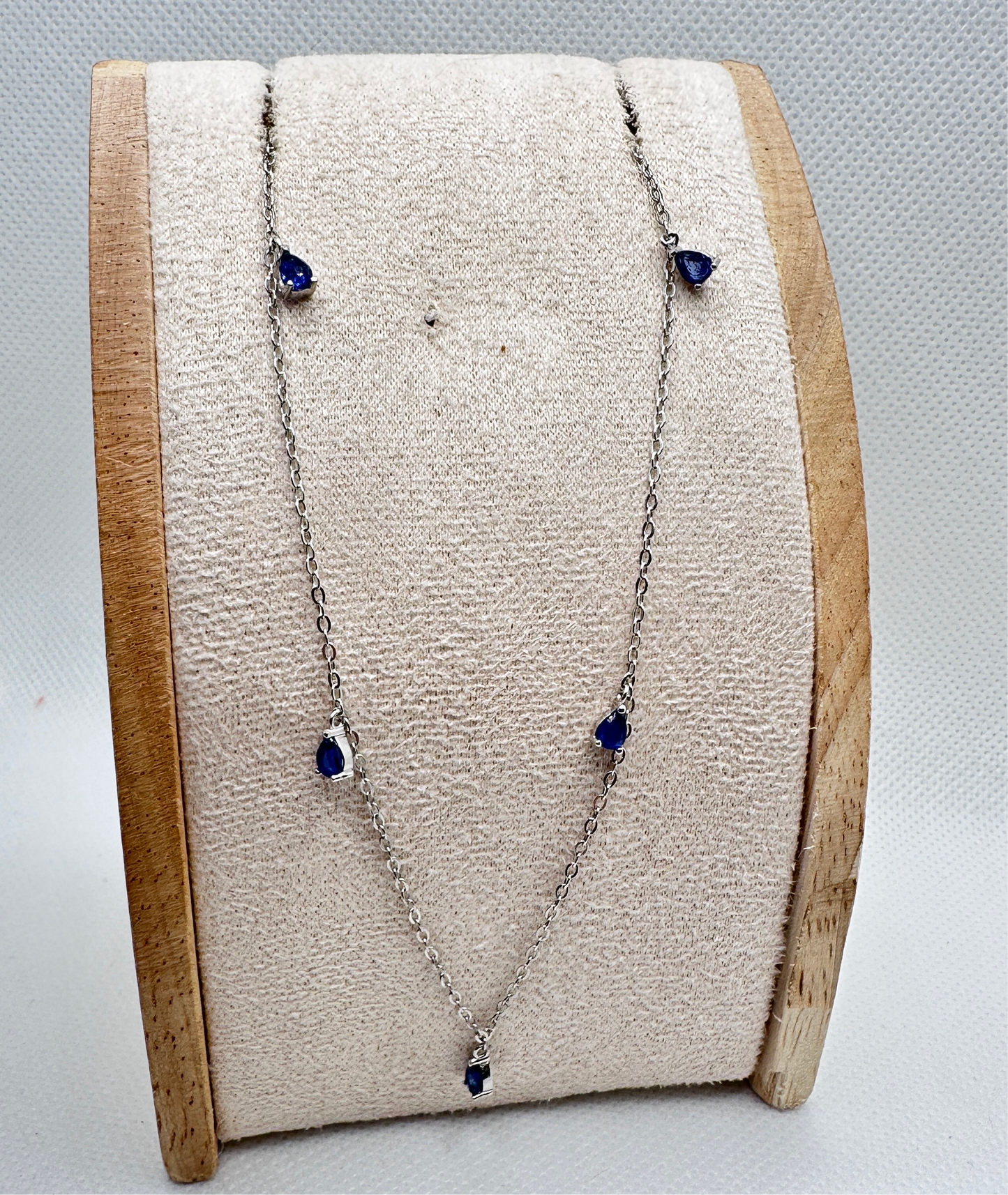 Delicate station necklace - sapphire