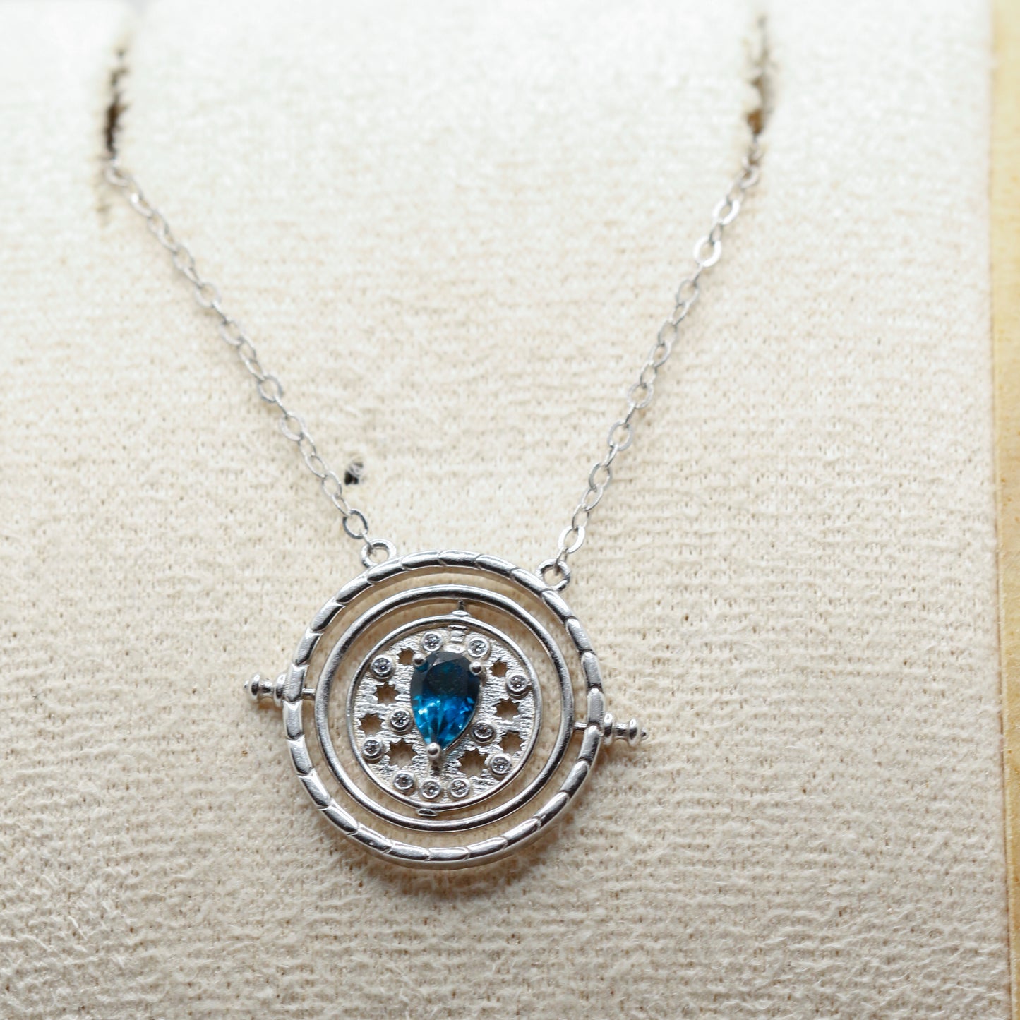 London blue celestial spinner necklace