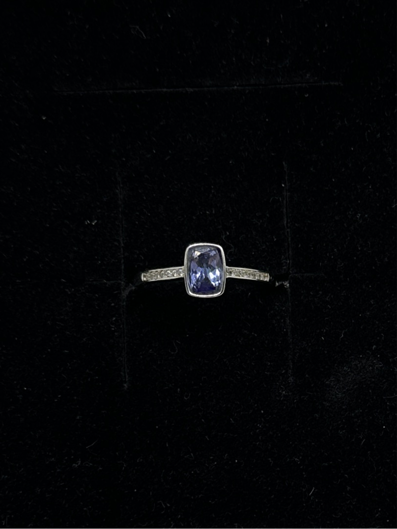 Tanzanite solitaire ring