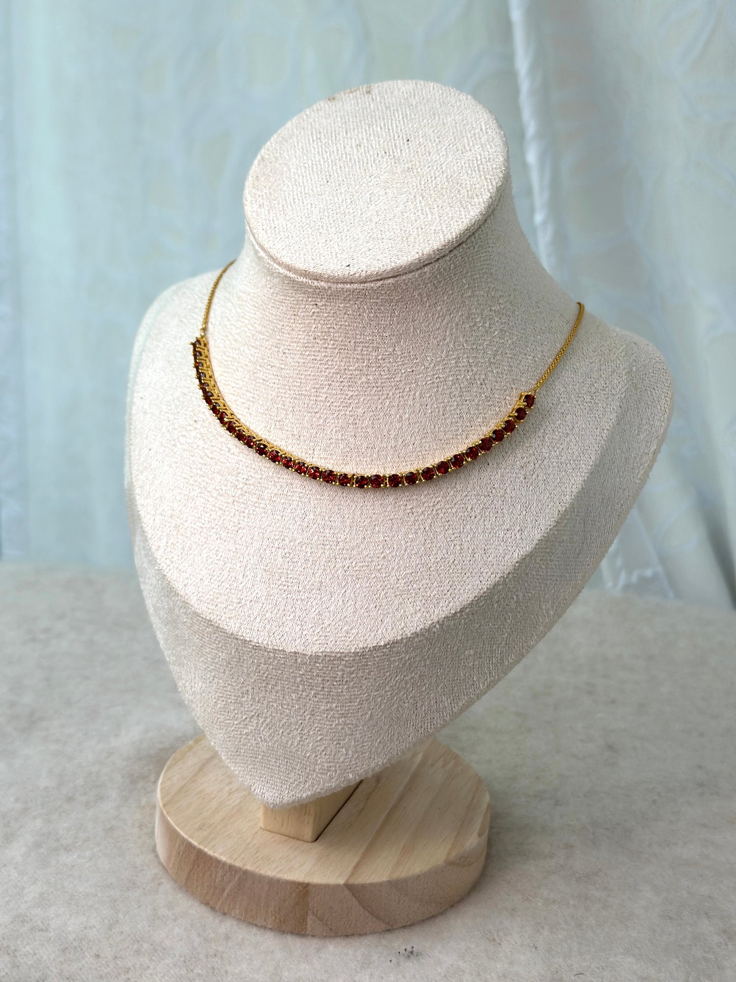 Round half tennis necklaces